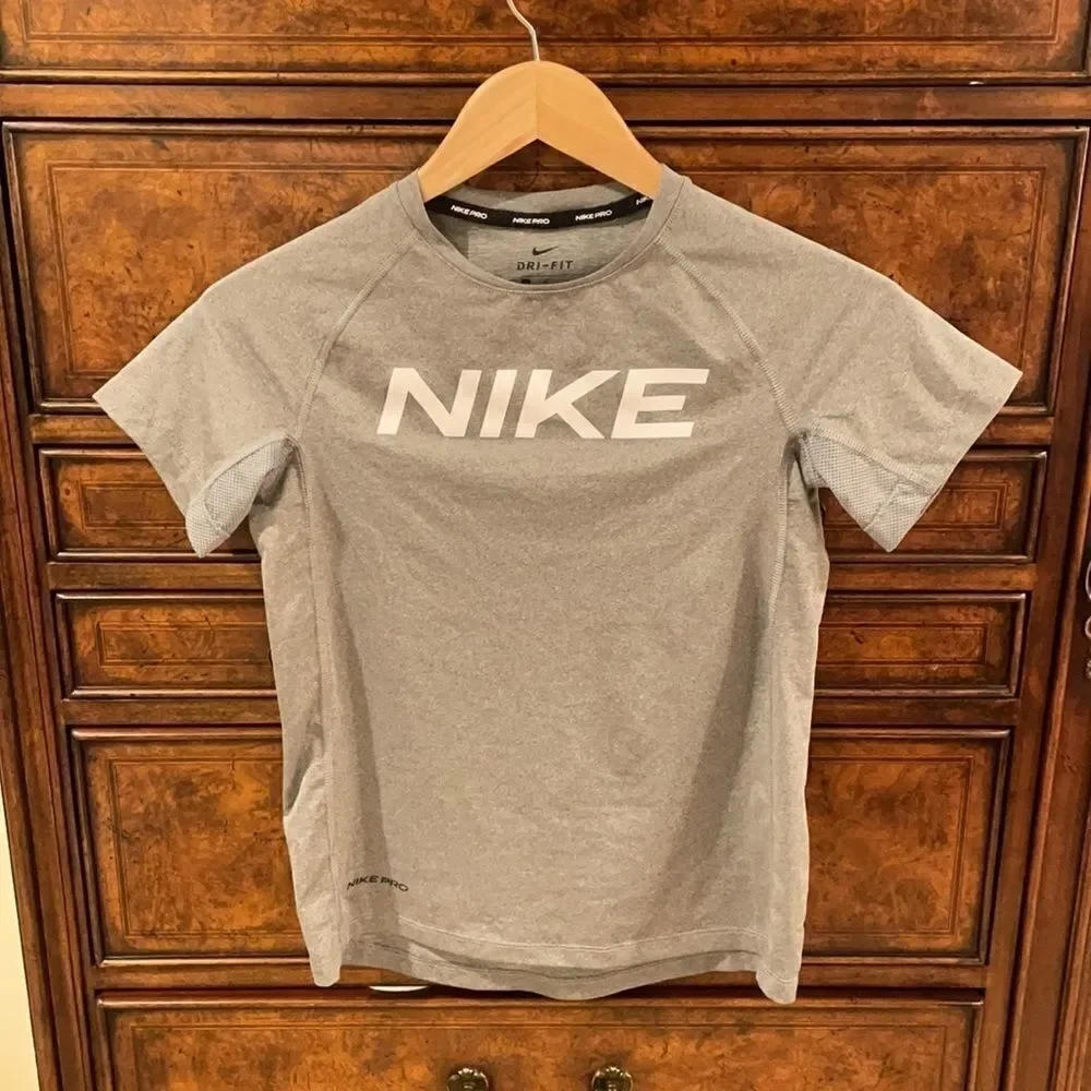 Nike Pro Fit Grey Tee shirt